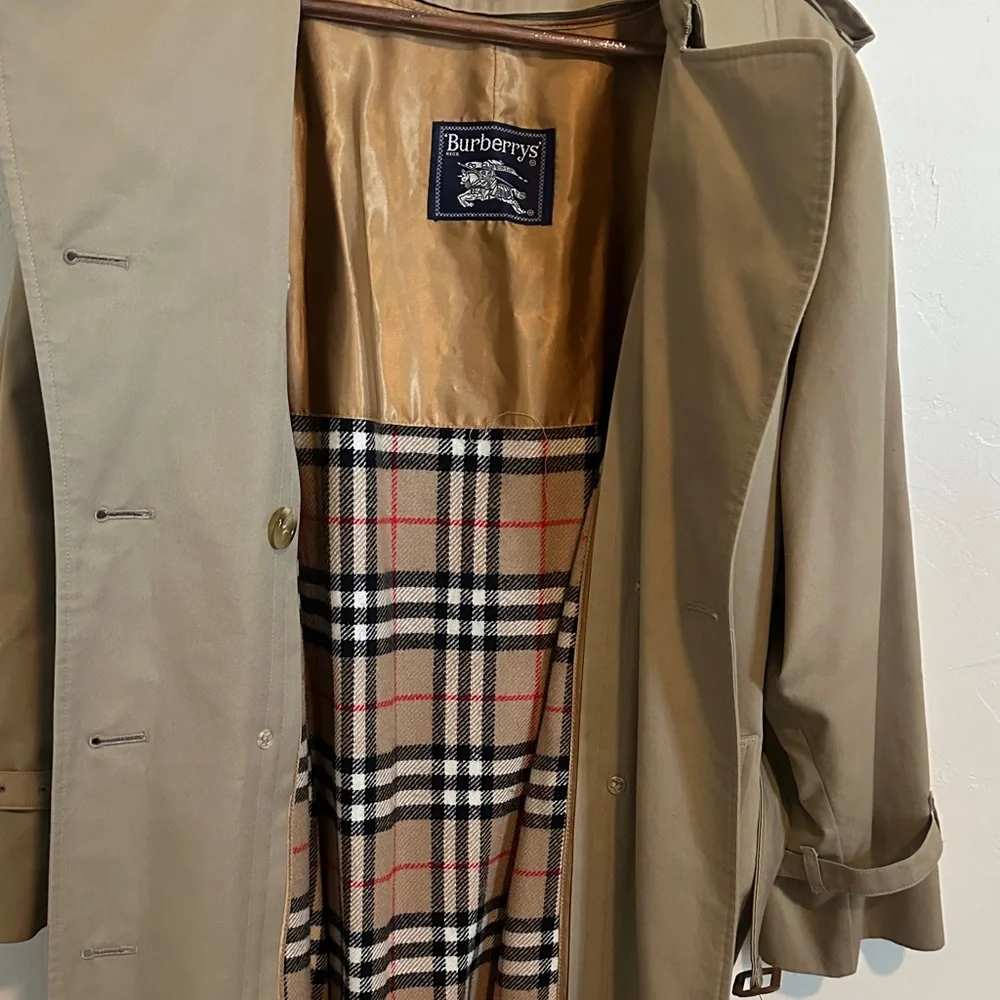 Burberrys Honey Trench Coat EUC - Picture 7 of 15